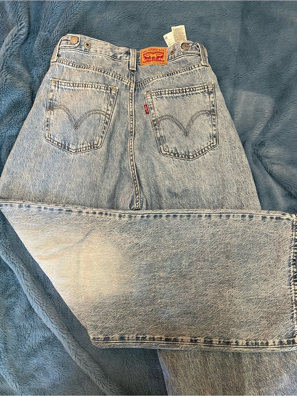 Levi’s Cinch Baggy Jeans - Picture 2 of 4